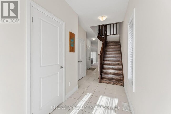 Building Photo - 6679 Cropp St