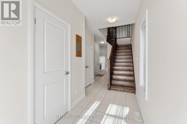 Photo du bâtiment - 6679 Cropp St