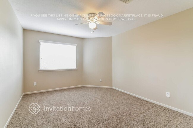Foto del edificio - 11907 Lakewood Hills Dr
