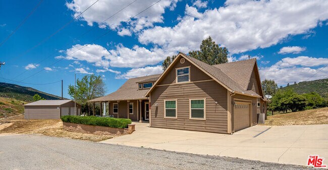 Building Photo - Furnished 4BR Mountain View Home with Garage
