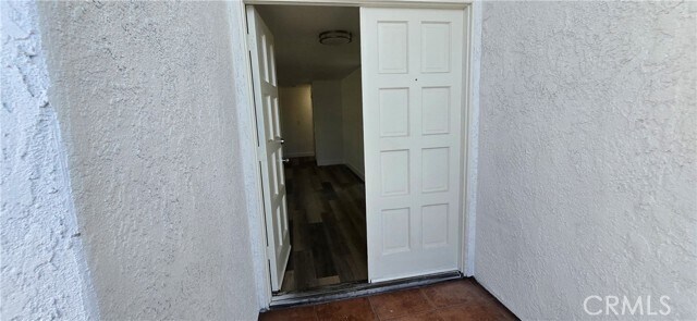 Building Photo - 840 S Anaheim Blvd