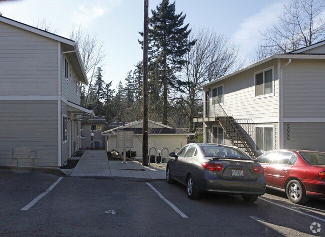 Foto del edificio - 5032-5060 SW Dickinson St