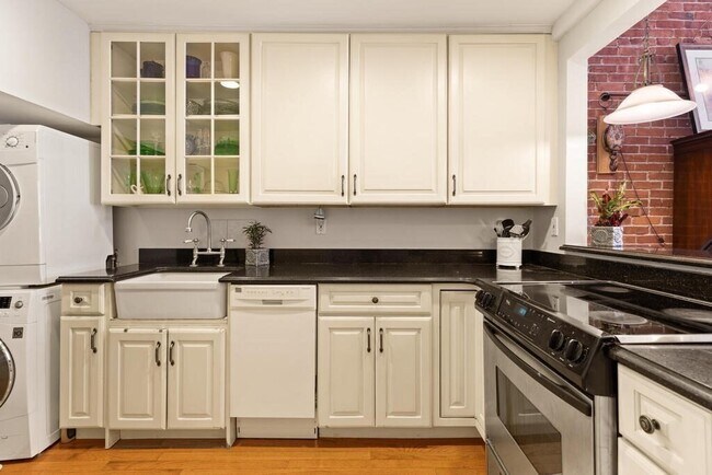 Foto del edificio - 232 Beacon St