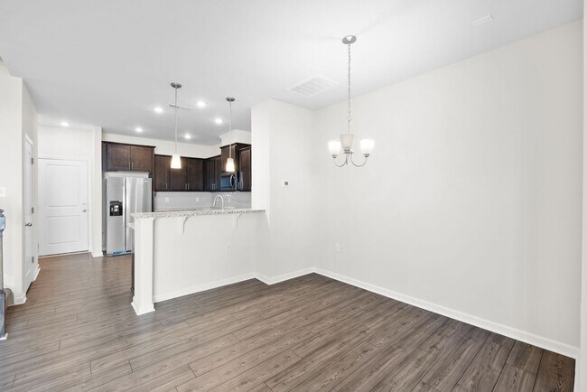 Foto del edificio - Luxury 3BR Townhome Near Costco & 540 – Built in 2023!