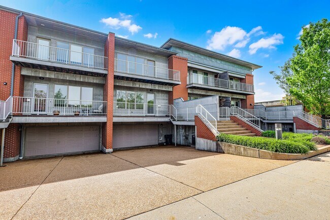 Foto del edificio - 5310 Chouteaus Bluff Dr
