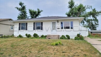 Building Photo - 143 Crestridge Dr NW