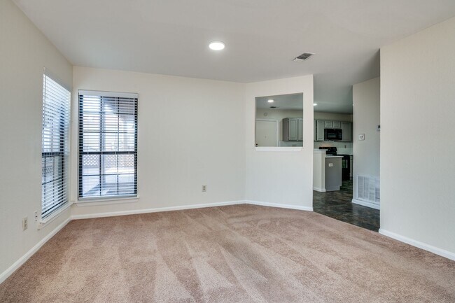 Building Photo - 3BR/2BA Home in Carrollton For Lease!