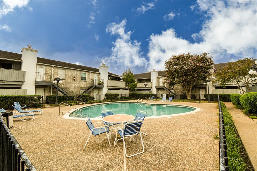 8787 Brae Acres Rd Houston, TX 77074 - Alquileres en Houston, TX ...