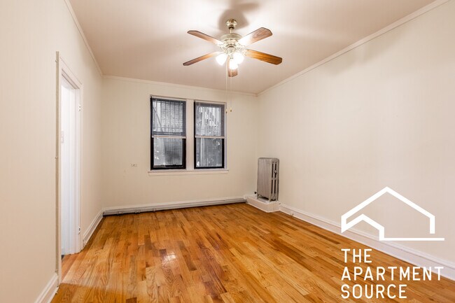Foto del edificio - 4851 N Damen Ave
