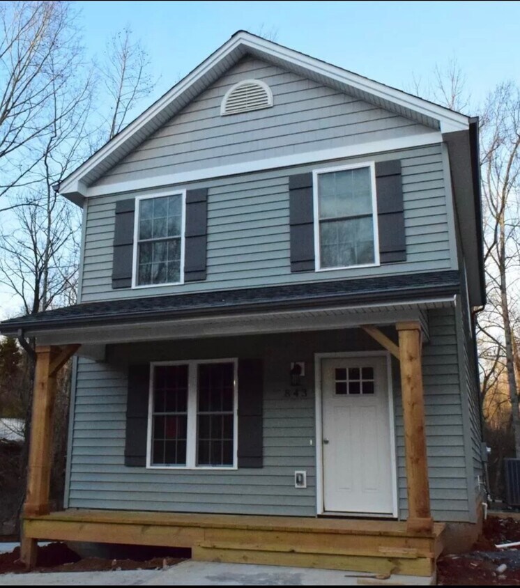 Primary Photo - 843 Old Forest Rd