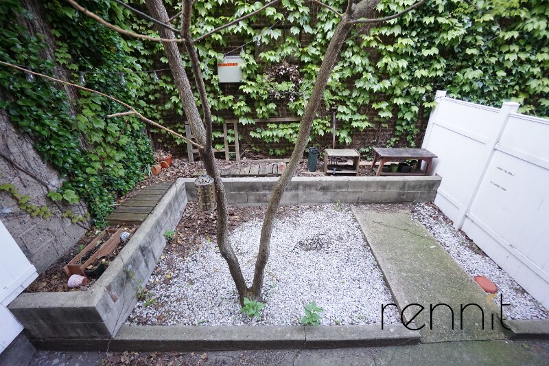 Foto principal - 730 Lorimer St