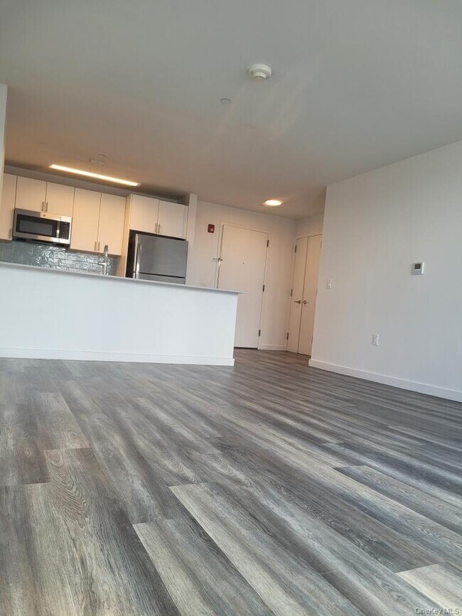 Foto del edificio - 221 E Main St