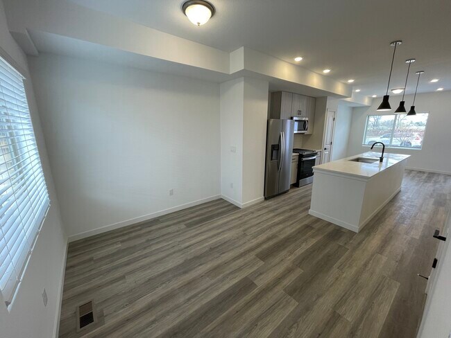Foto del edificio - 15275 W 68th Pl