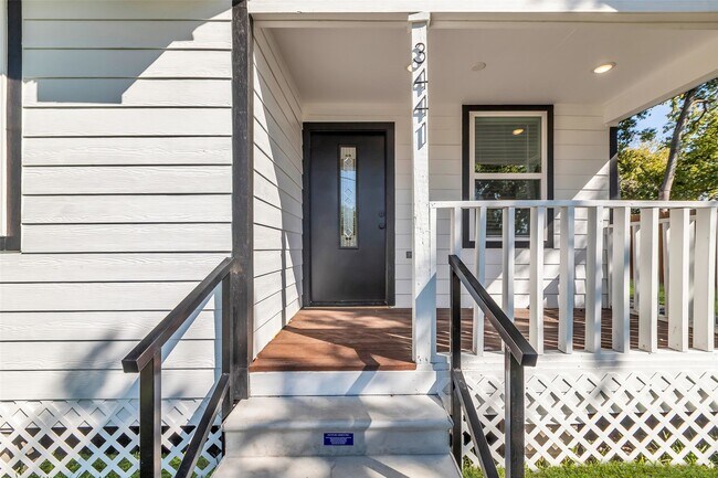 Building Photo - 3441 McGowen St