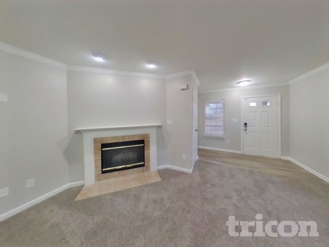 Building Photo - 15436 Dusty Trail