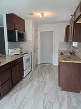 Building Photo - 9726 Appleridge Dr