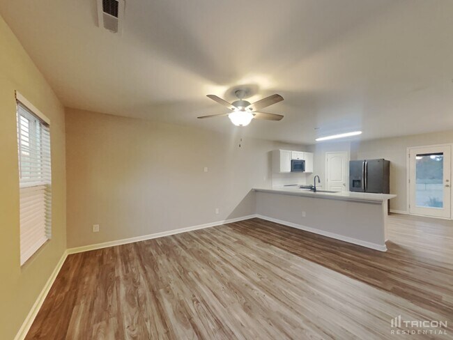 Foto del edificio - 659 Scarlet Leaf Ln.