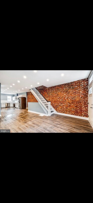 Building Photo - 5312 Delancey St