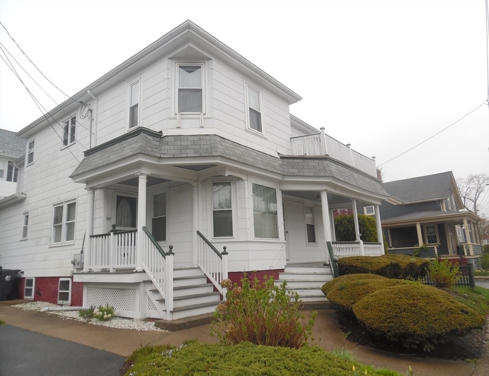 319 Main St Unit 1, Warren, RI 02885 Room for Rent in Warren, RI