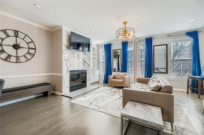 Building Photo - 6414 Queens Court Trace