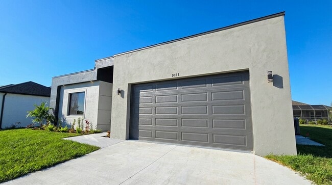 Foto del edificio - 1027 Kismet Pkwy