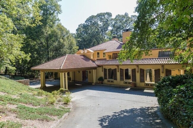 Building Photo - 3575 Paces Valley Rd NW