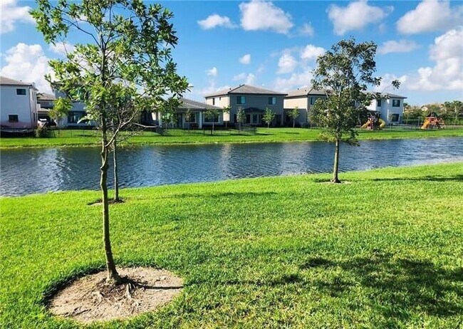 Foto del edificio - 10890 Windward St