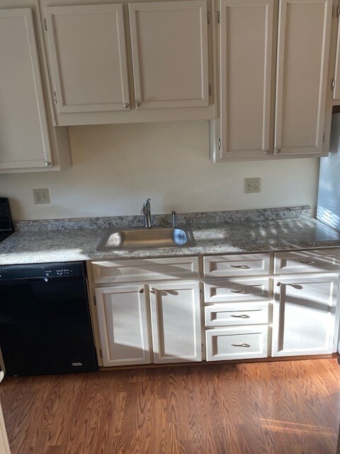 Foto del edificio - 1174 N Vermont St