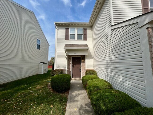 Foto del edificio - Beautiful 4 bedroom 2.5 bath 2 story home ...