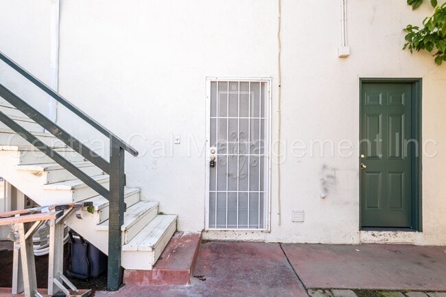 Building Photo - 2825 Park Way