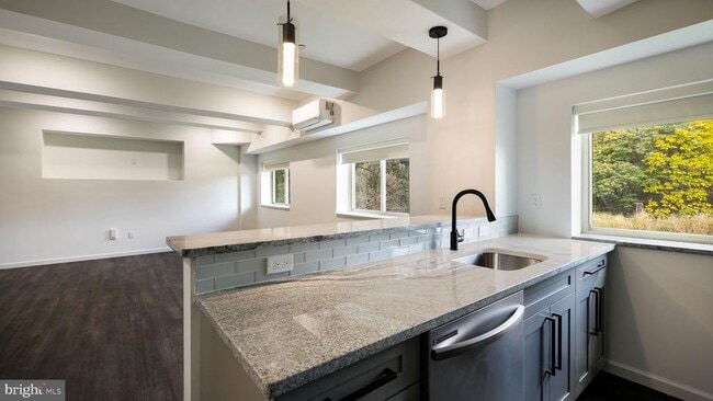 Foto del edificio - 1825 Callowhill St