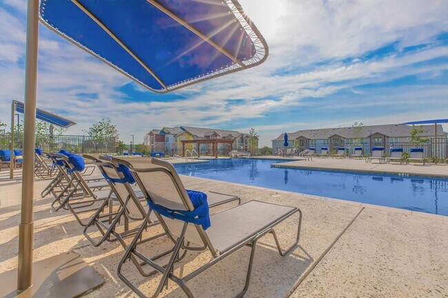 Foto del edificio - Tour Our Refined 1 Bedroom Apartment Resid...