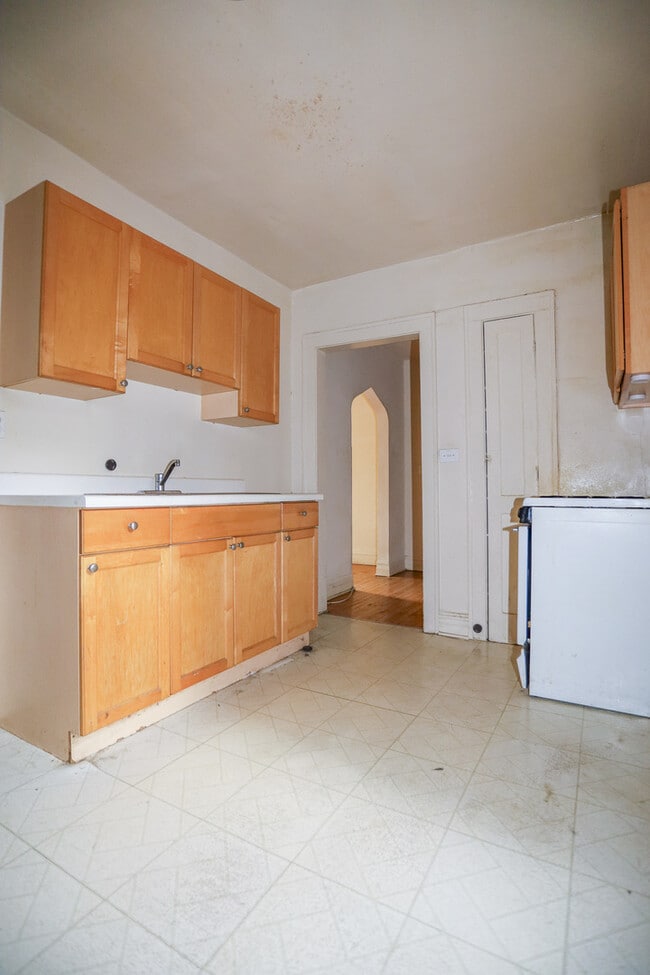 Building Photo - 2958 N Seeley Ave