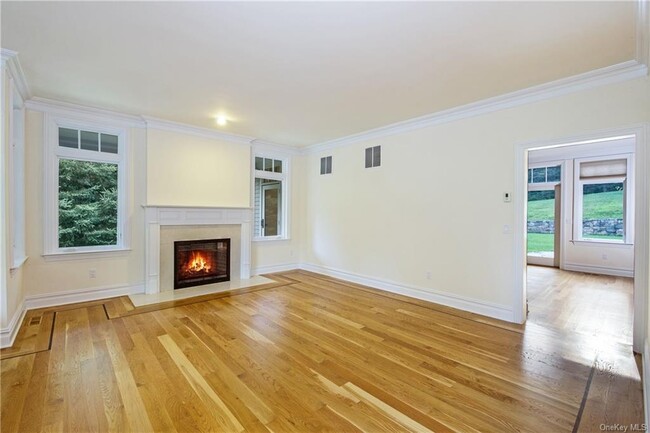 Building Photo - 124 High Ridge Rd