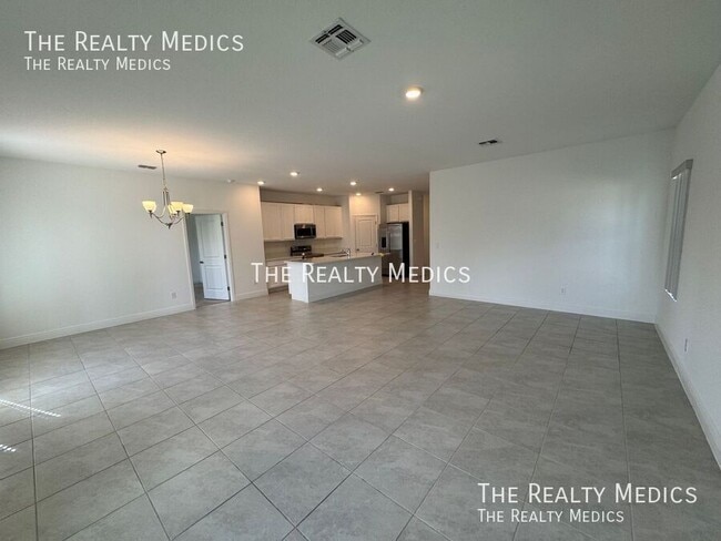 Building Photo - 1537 Meadowlark Dr