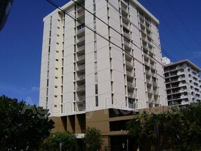 Building Photo - 2714 Kahoaloha Ln