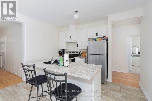 Building Photo - 15 Valleybrook Rd