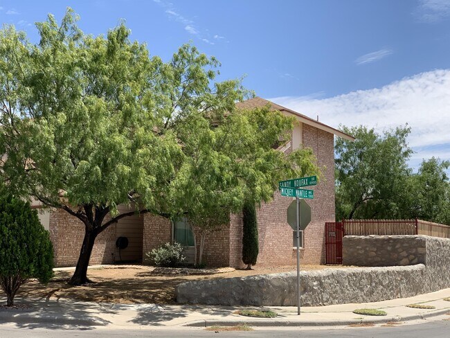 Building Photo - 10912 Sandy Koufax Dr