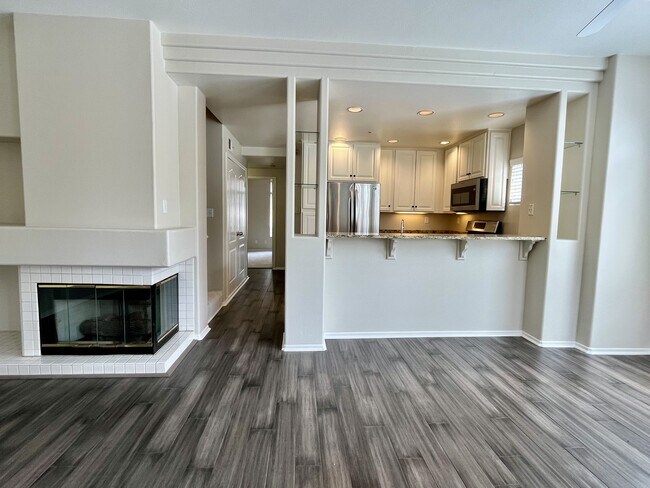 Foto del edificio - 12604 Carmel Country Rd