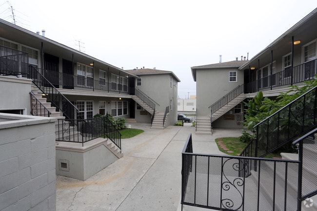 4809 San Vicente Blvd - 4809-4819 W San Vicente Blvd