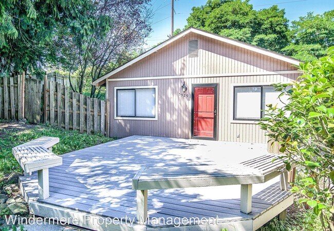 Foto del edificio - 3 br, 2 bath House - 5529 Lowell Rd