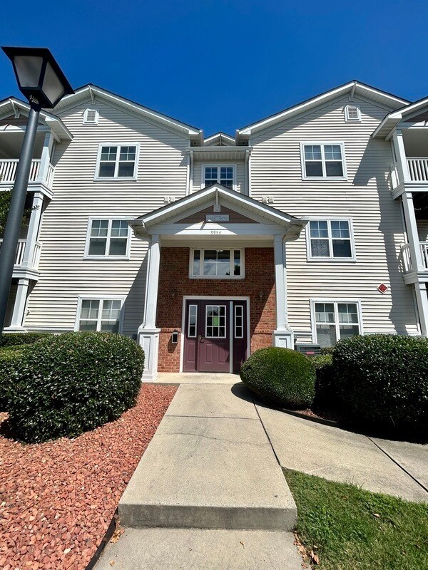 Building Photo - 9964 Hyde Glen Ct