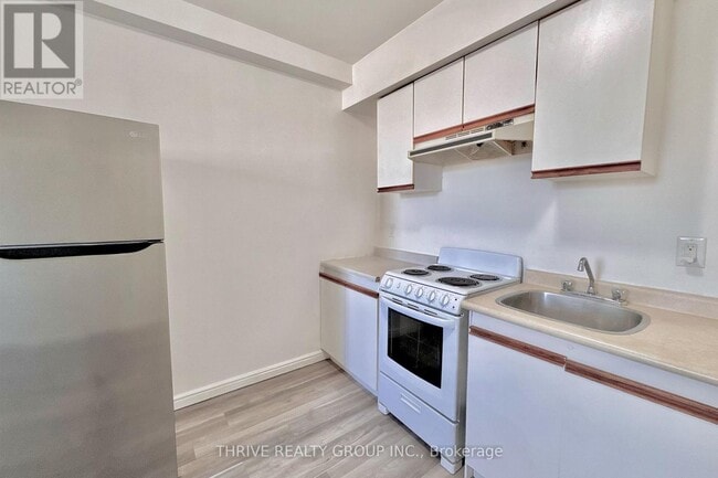 Building Photo - 87 Frank St