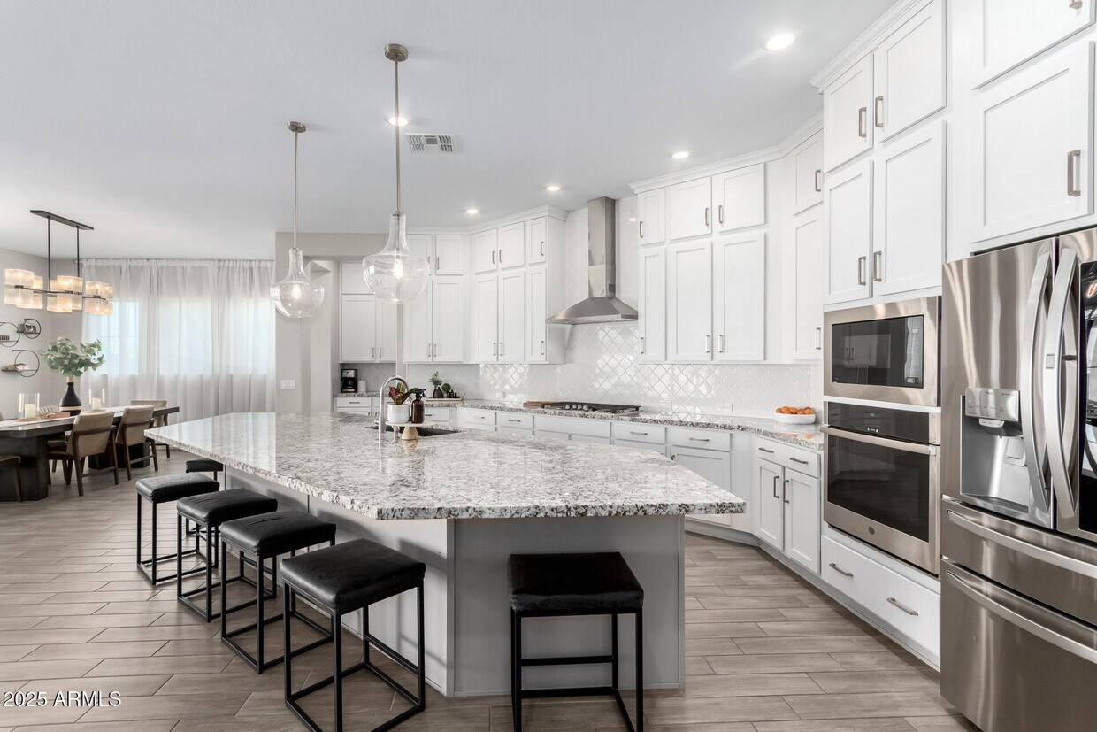 Foto principal - 11818 W Luxton Ln