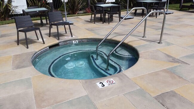 Foto del edificio - 220 Schooner Ct