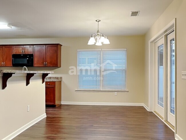 Foto del edificio - 80 Summer Hill Way