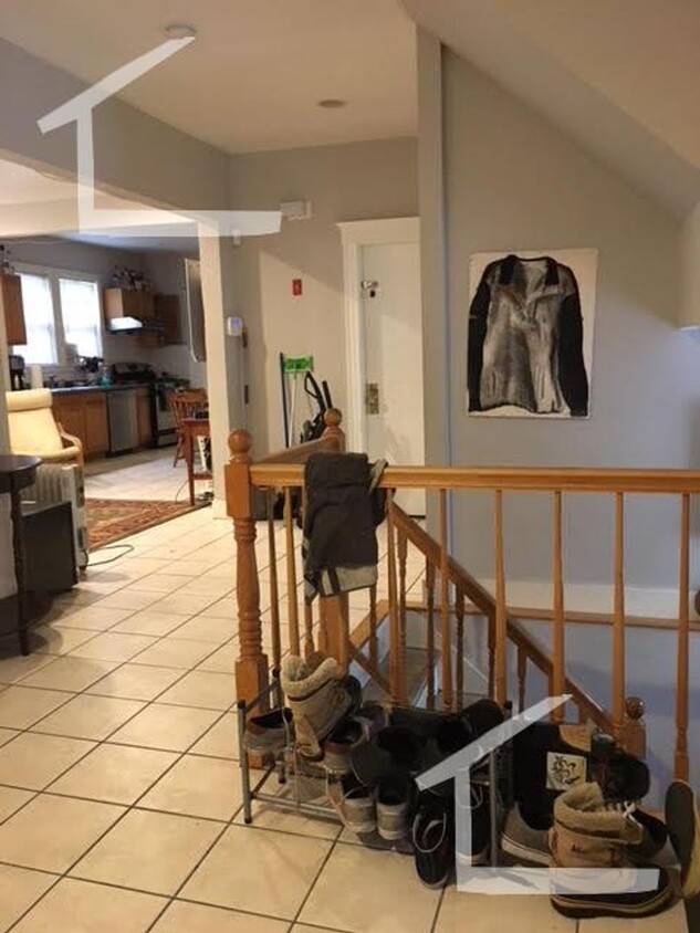 Primary Photo - Huge 6 bed in Allston