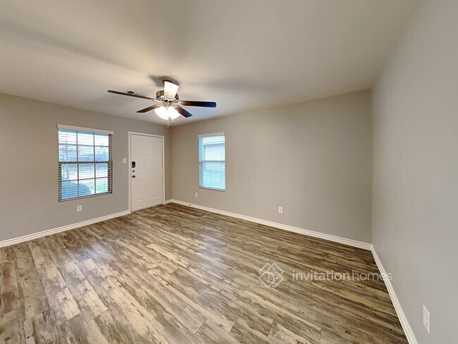 Foto del edificio - 123 E Kirnwood Dr