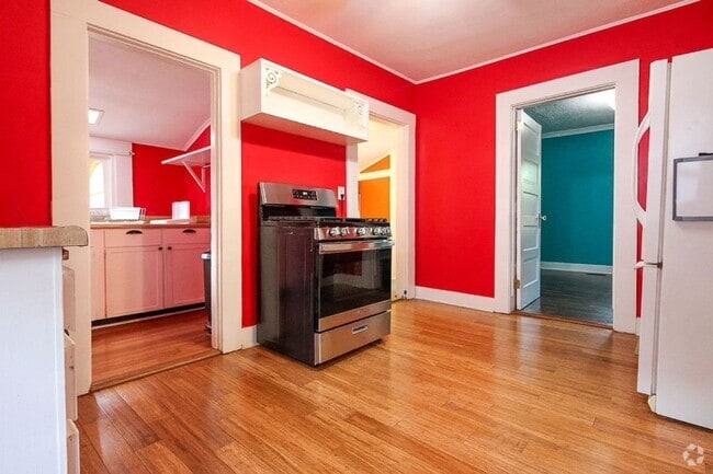 Building Photo - 5114 SE 58th Ave