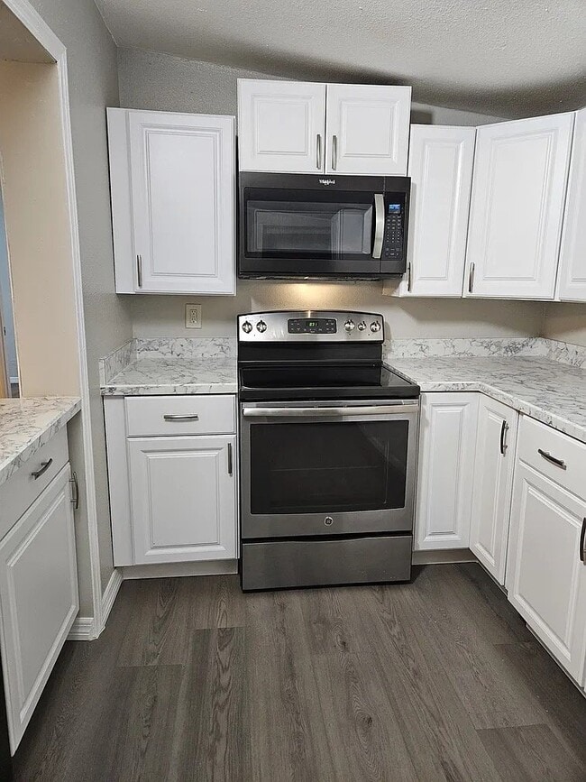 Foto del edificio - 3705 N Clearfield Ave